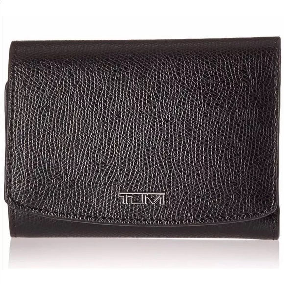 New in a gift box Tumi trifold leather wallet - Picture 3 of 7